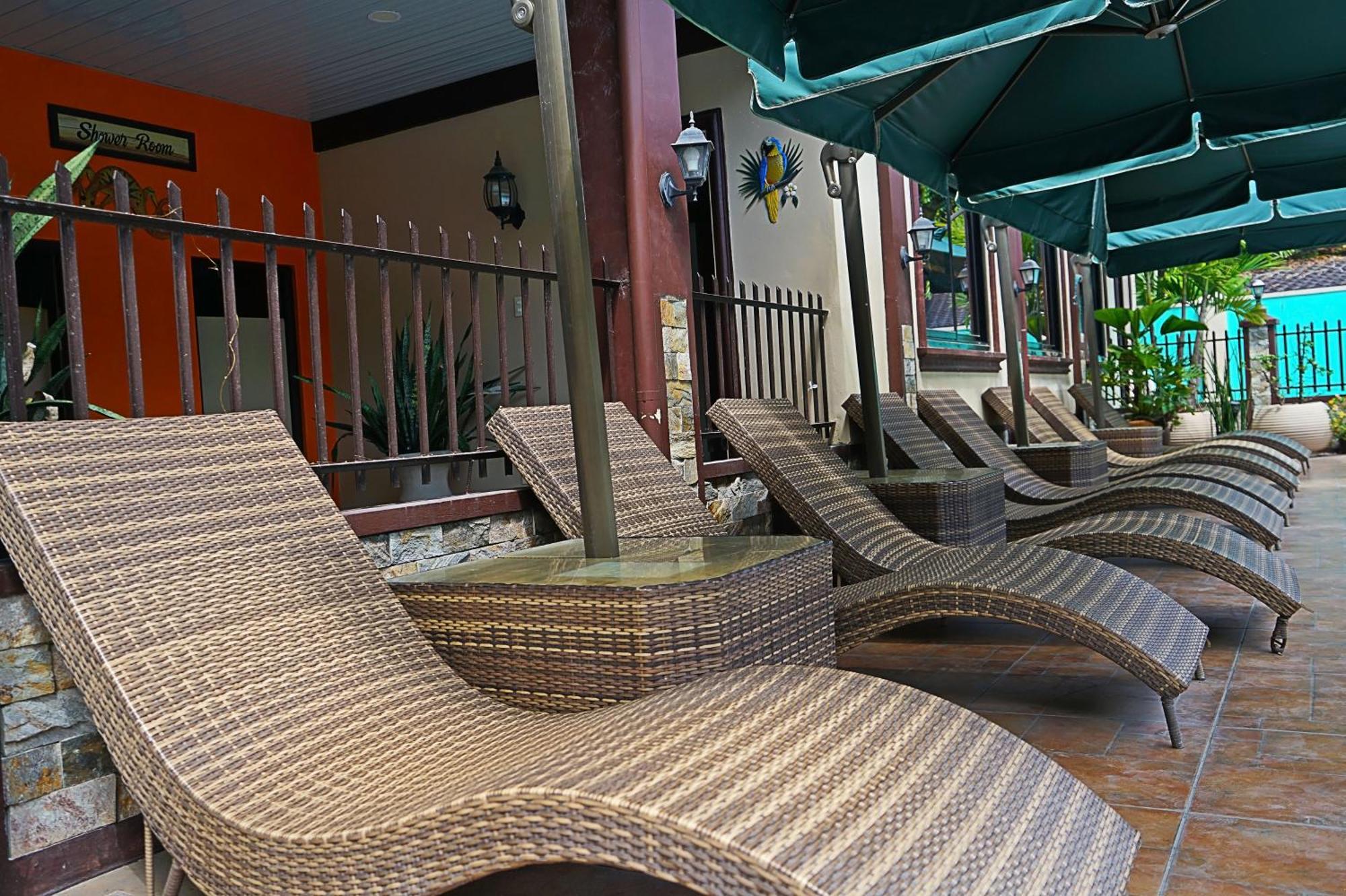 Bella Vista Resort Naguilian ภายนอก รูปภาพ